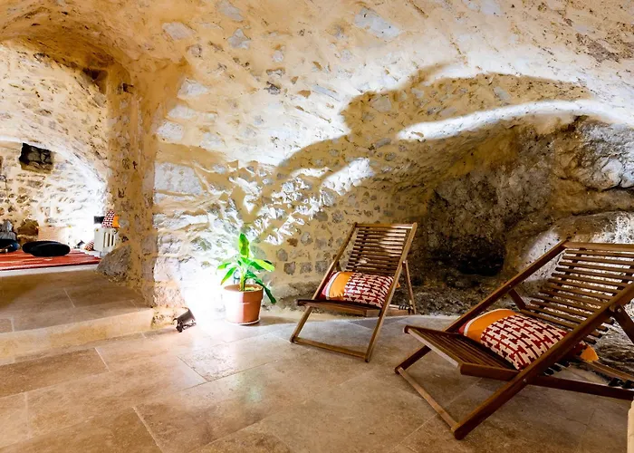 Le Nesk Ventoux - Grand Gîte Hotel